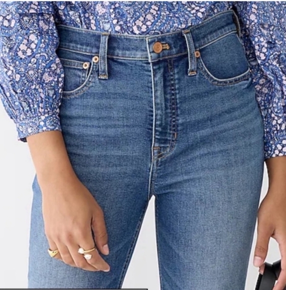 J. Crew Demi Boot Cut Crop Jeans Size 28 Casual Denim - Picture 2 of 9